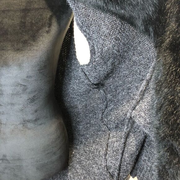 Steve Madden fur lined long sweater vest with pockets - Picture 13 of 14